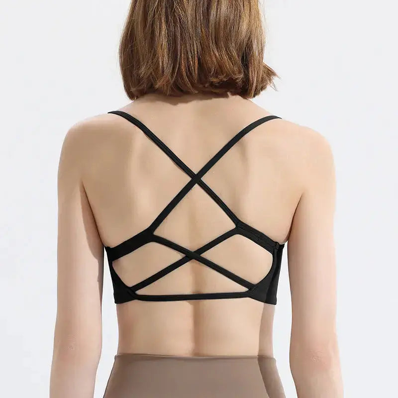 Smoes Wellness cross-back padded yoga sports bra for women