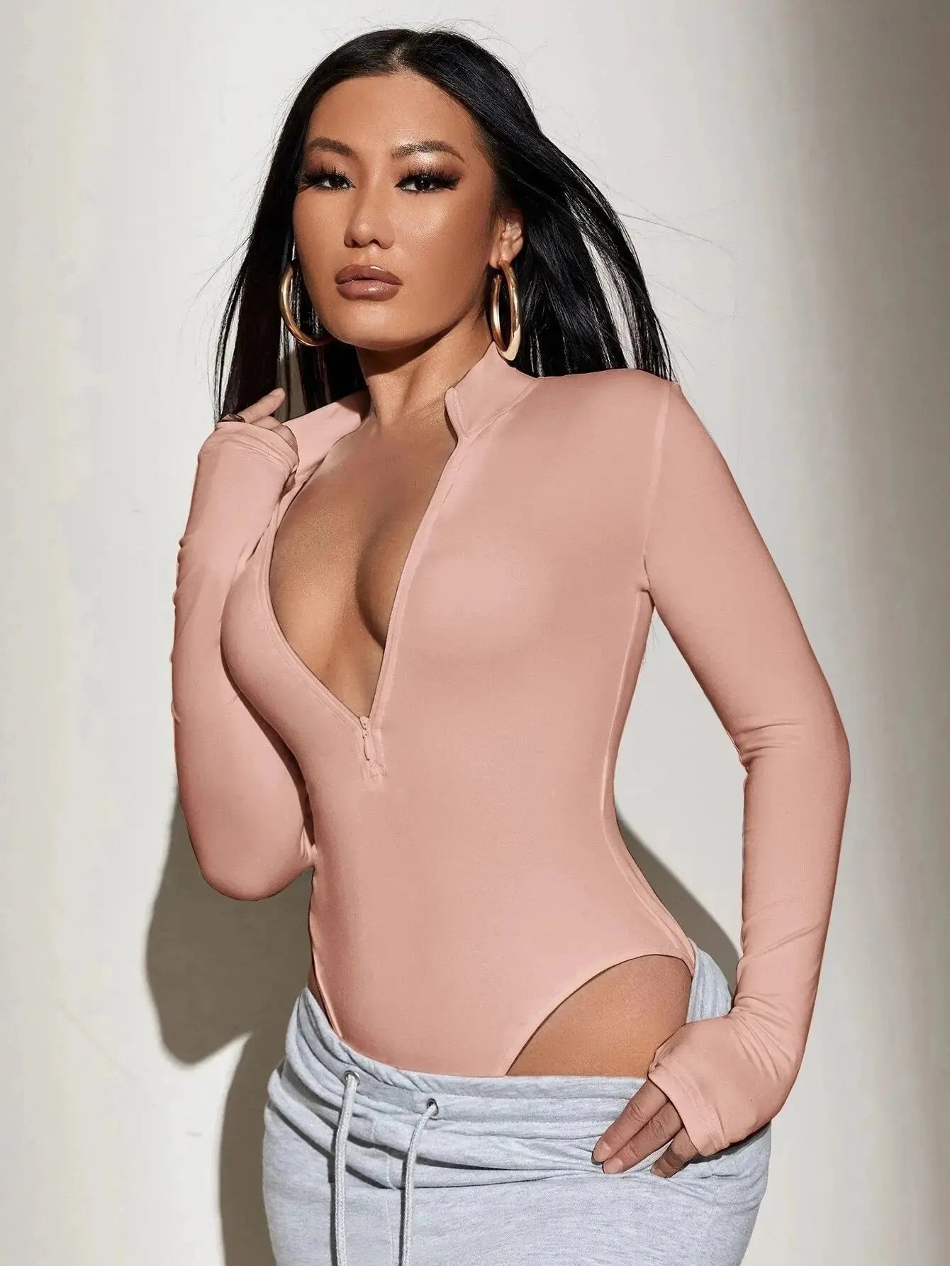 Smoes Wellness seamless sculpting long-sleeve bodysuit for women